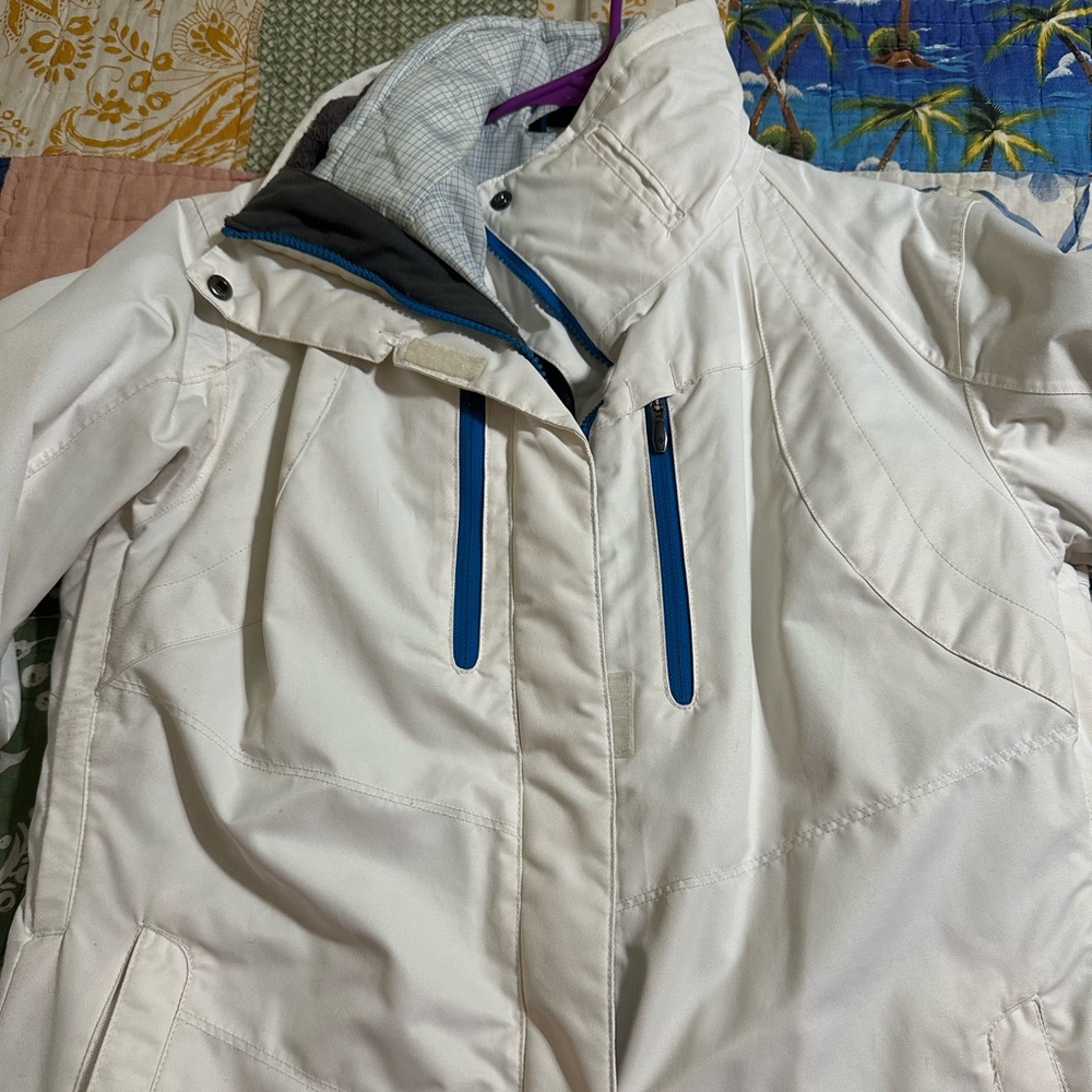 Columbia ski coat, interchangeable, in like new condition.